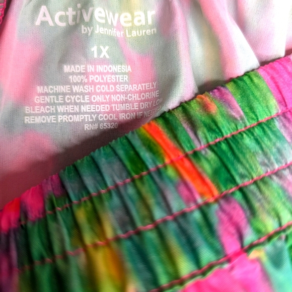 NWT- Activewear by Jennifer Lauren Shorts size 1X - Picture 4 of 4